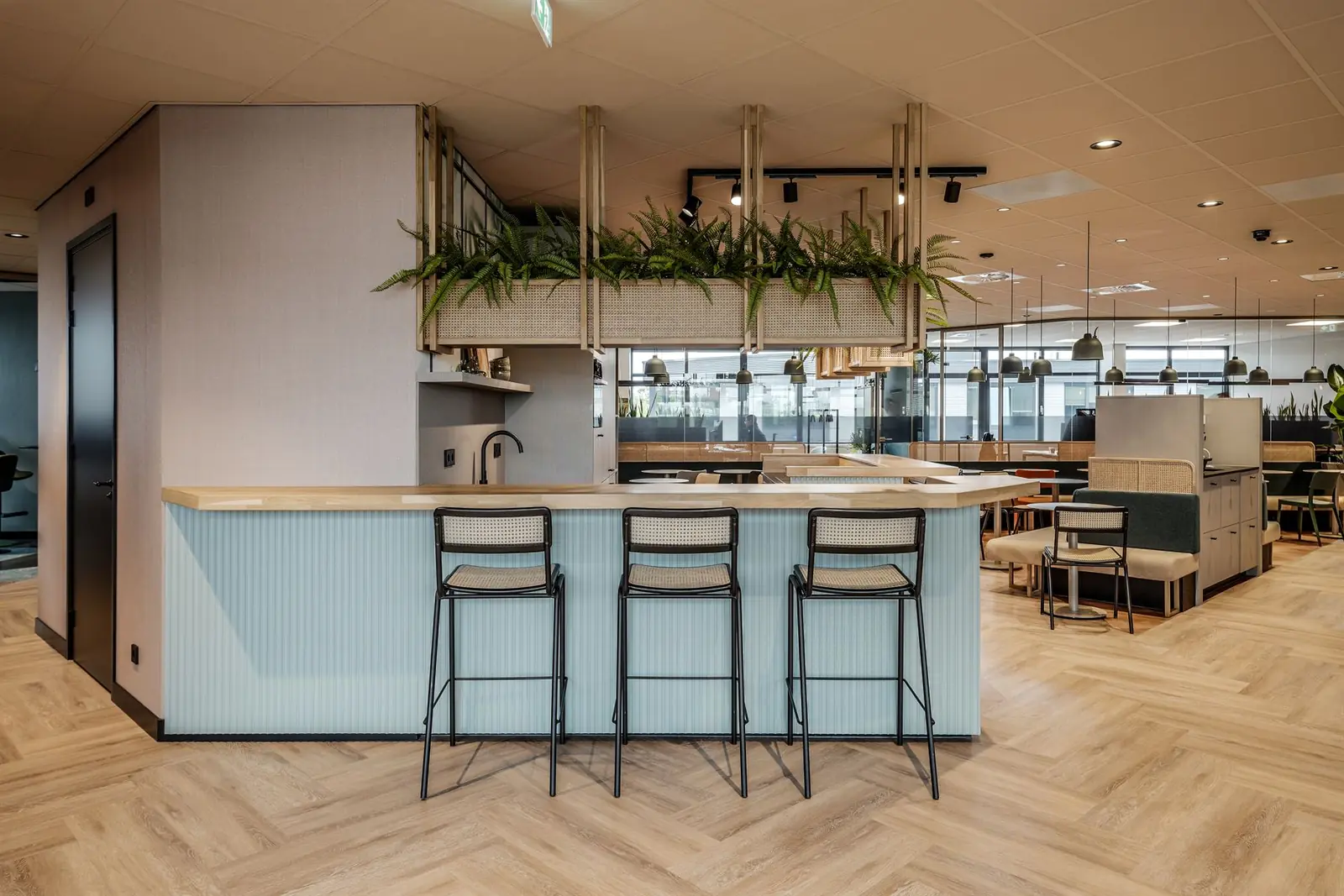 Groene kantoorinrichting door Meraki green design